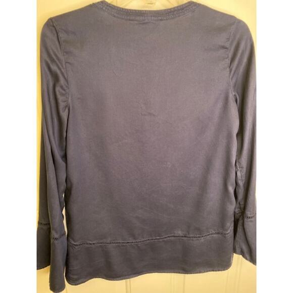 Crown & Ivy Top Womens Small Navy Pullover Blouse Split Neck Flutter Sleeve - Picture 2 of 4